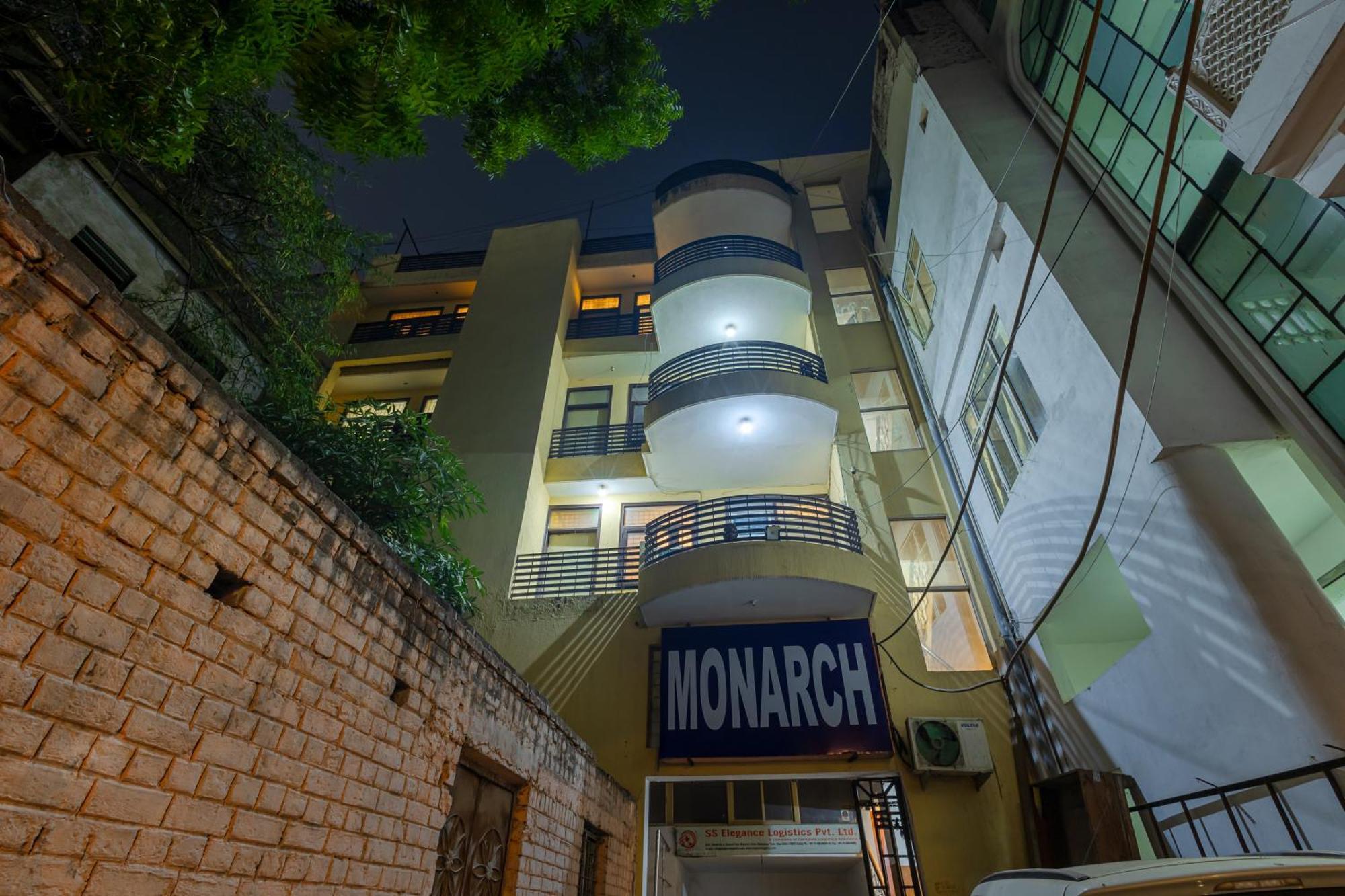 Monarch Igi Airport Mahipalpur Hotel 2*