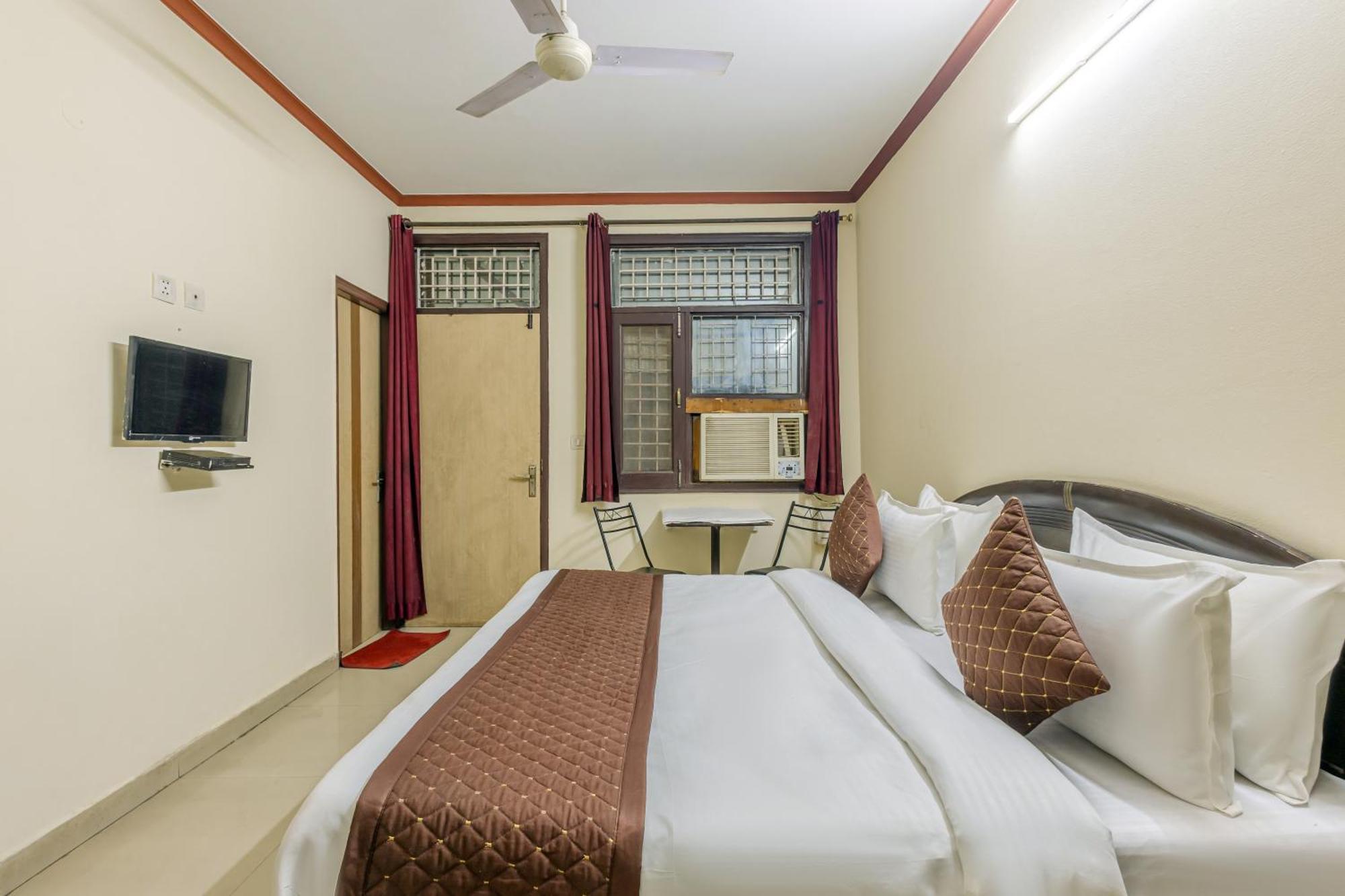 Monarch Igi Airport Mahipalpur Hotel 2*