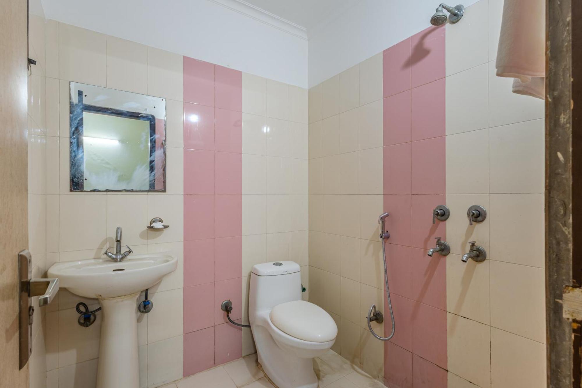 Hotel Monarch Igi Airport Mahipalpur New Delhi