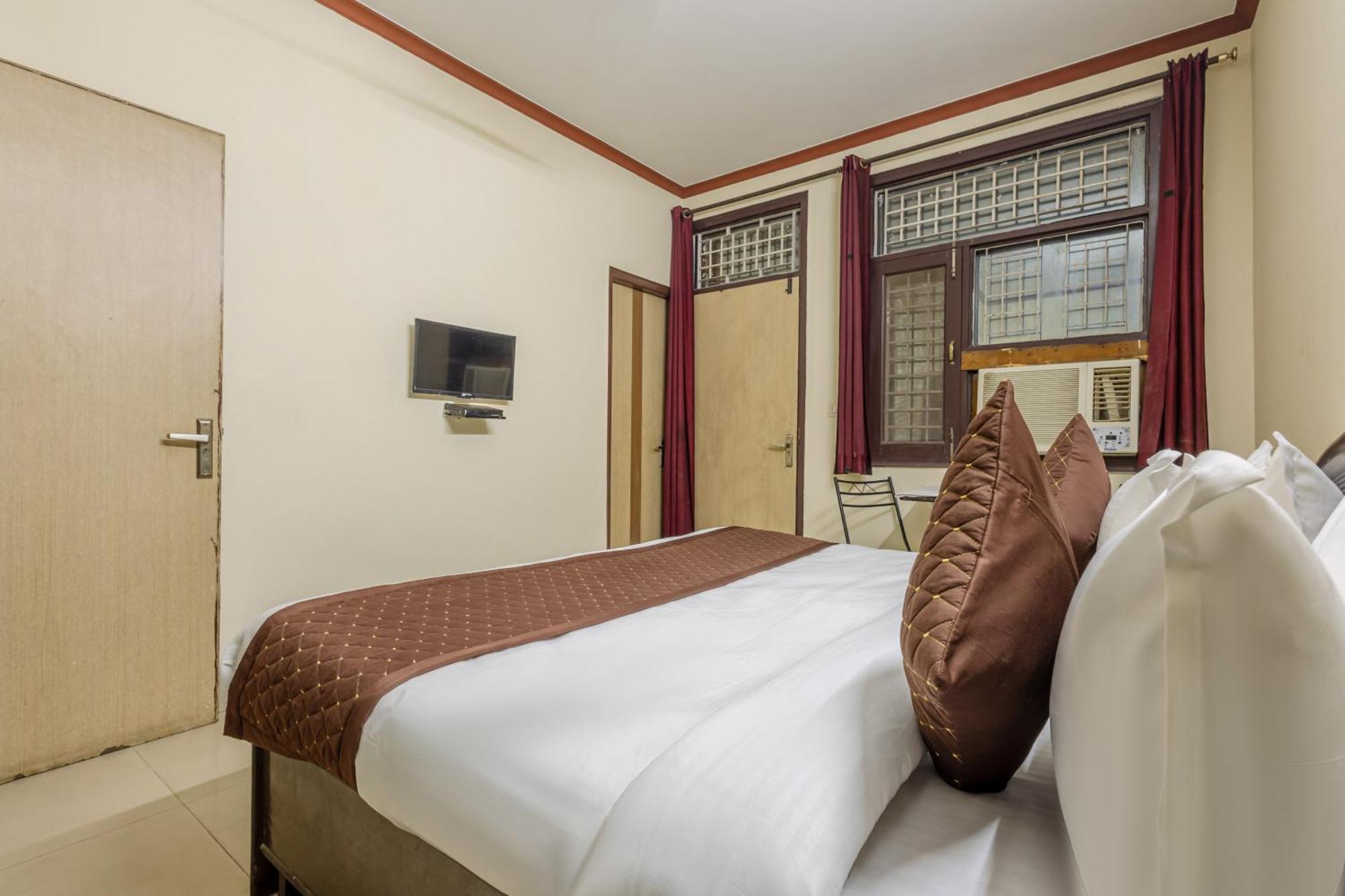 Monarch Igi Airport Mahipalpur 2*